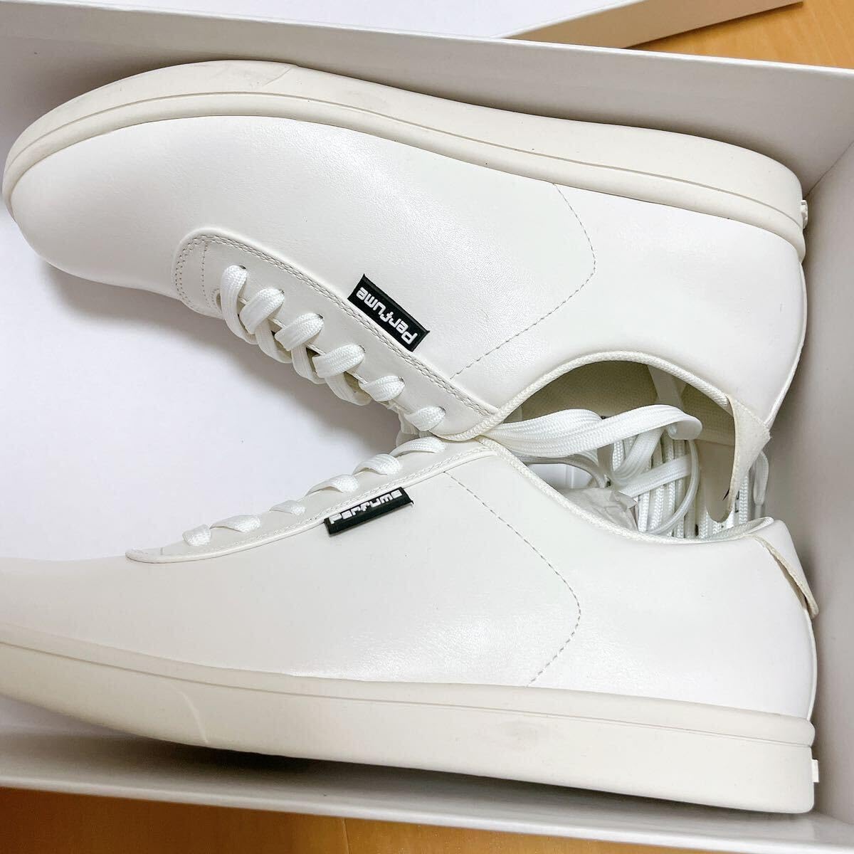 靴 Perfume guy Amazon.co.jp: Perfume closet スニーカー ホワイト 25cm : ファッション